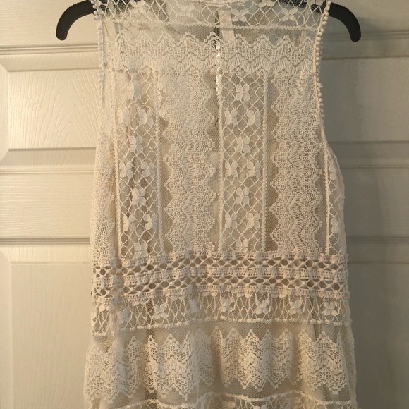 Boutique lace tank - Picture 4 of 5